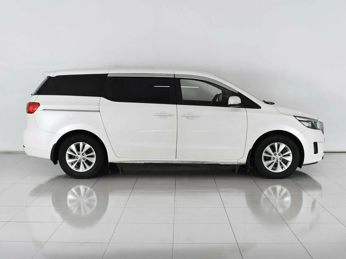 Kia Carnival III — фото 3