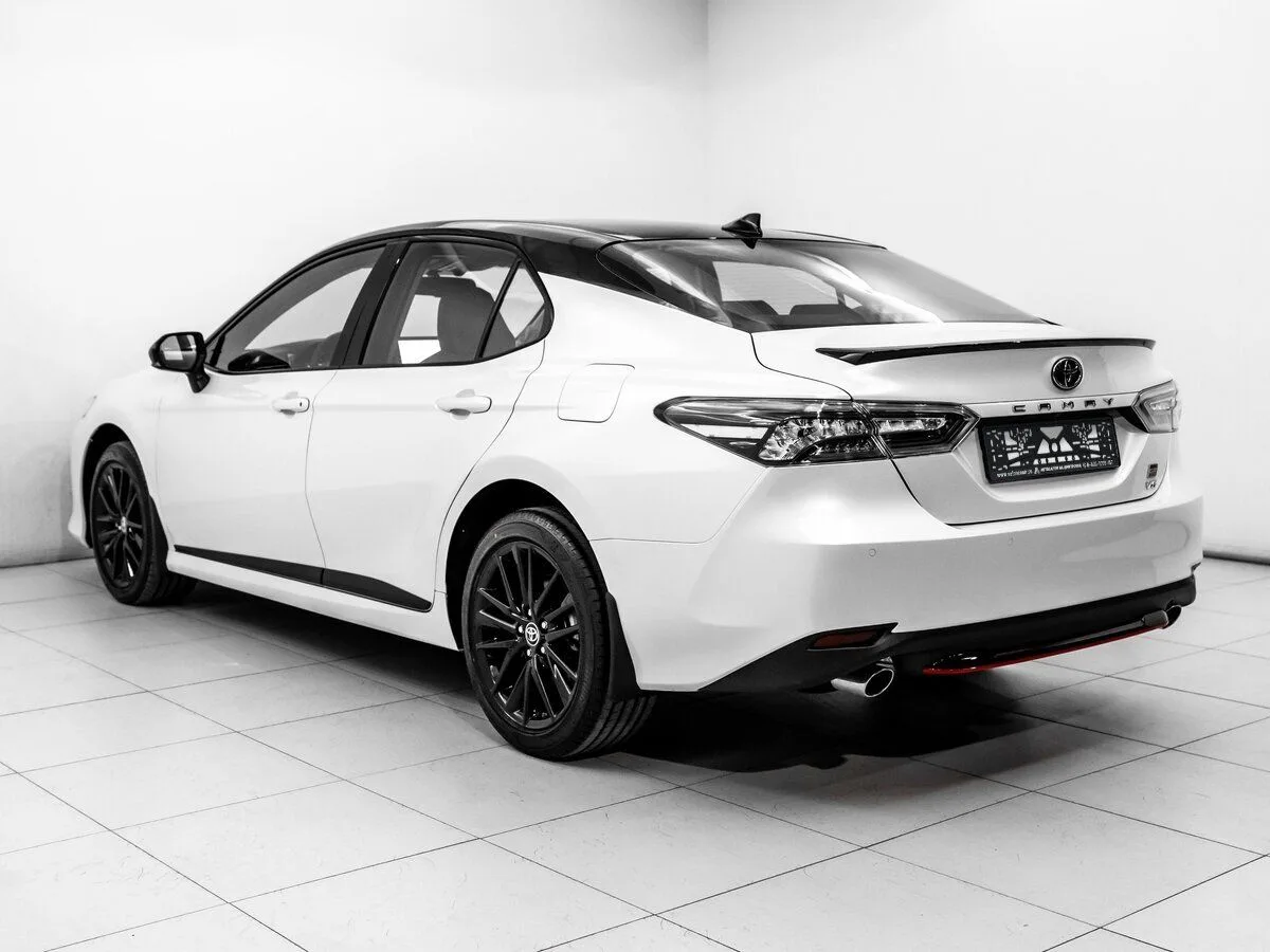 Toyota Camry VIII (XV70) Рестайлинг · GR Sport — фото 4