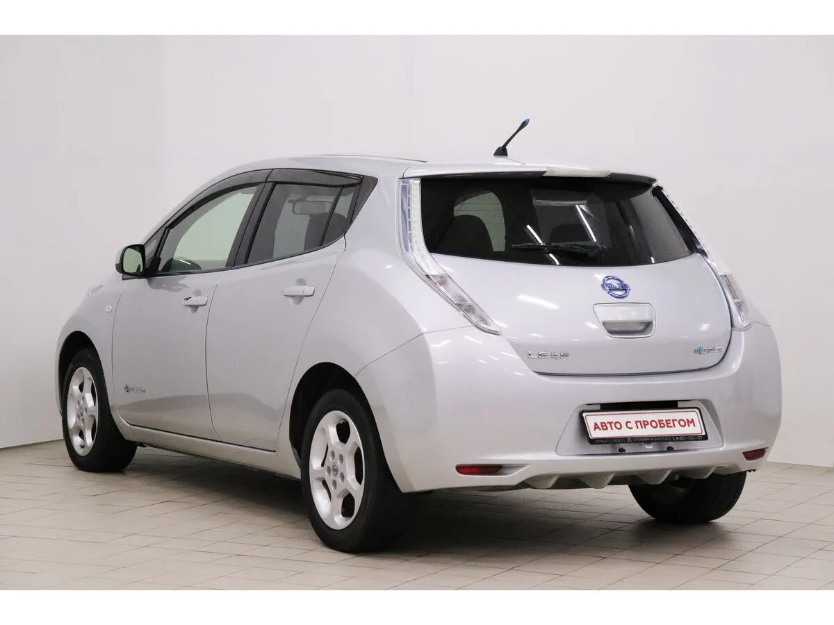 Nissan Leaf I (ZE0/AZE0) — фото 4