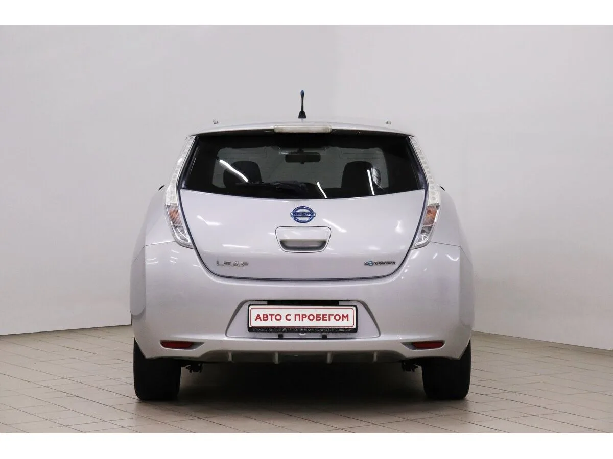 Nissan Leaf I (ZE0/AZE0) — фото 5