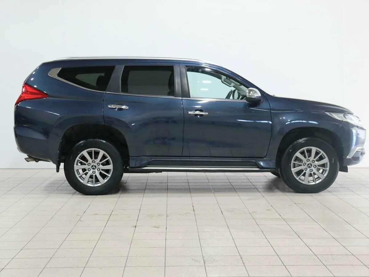 Mitsubishi Pajero Sport III · Intense — фото 3
