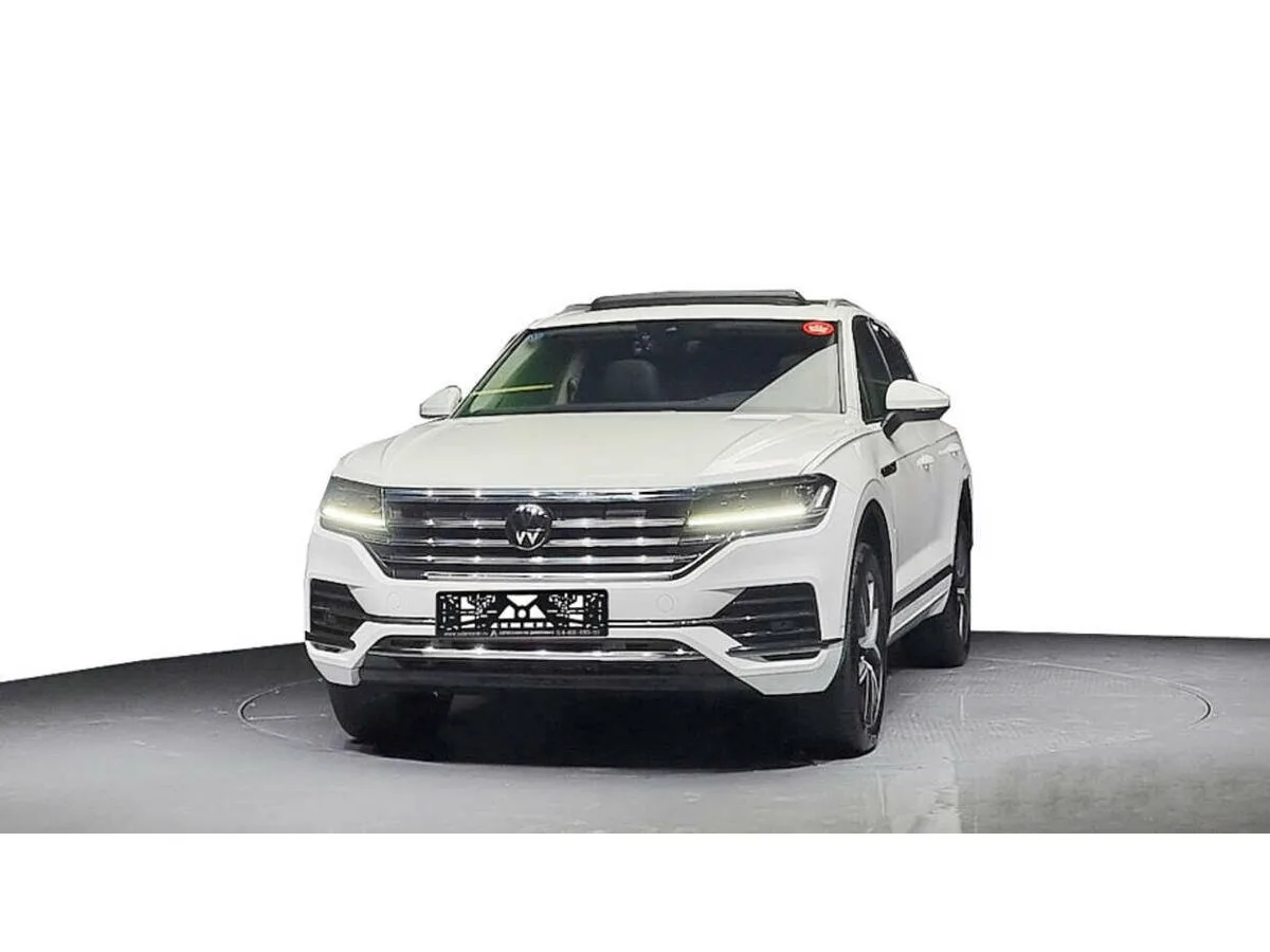 Volkswagen Touareg III — фото 2