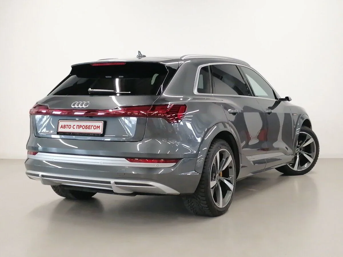Audi e-tron S — фото 4