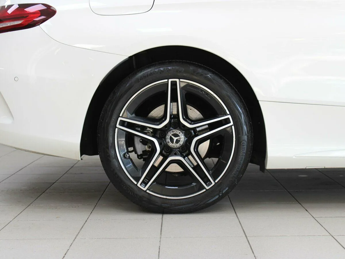 Mercedes-Benz C-Класс IV (W205) Рестайлинг · C 200 4MATIC Premium — фото 5