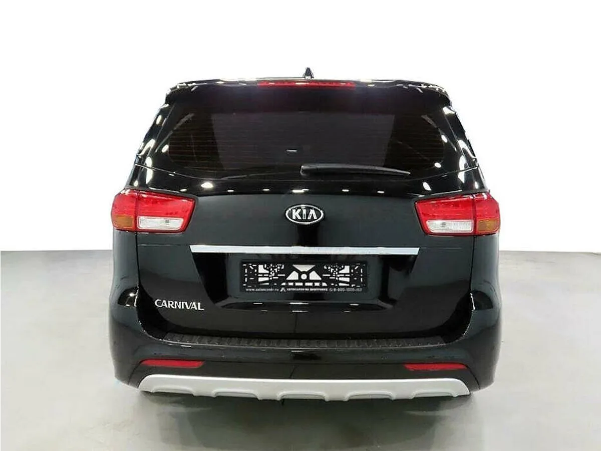 Kia Carnival III — фото 2