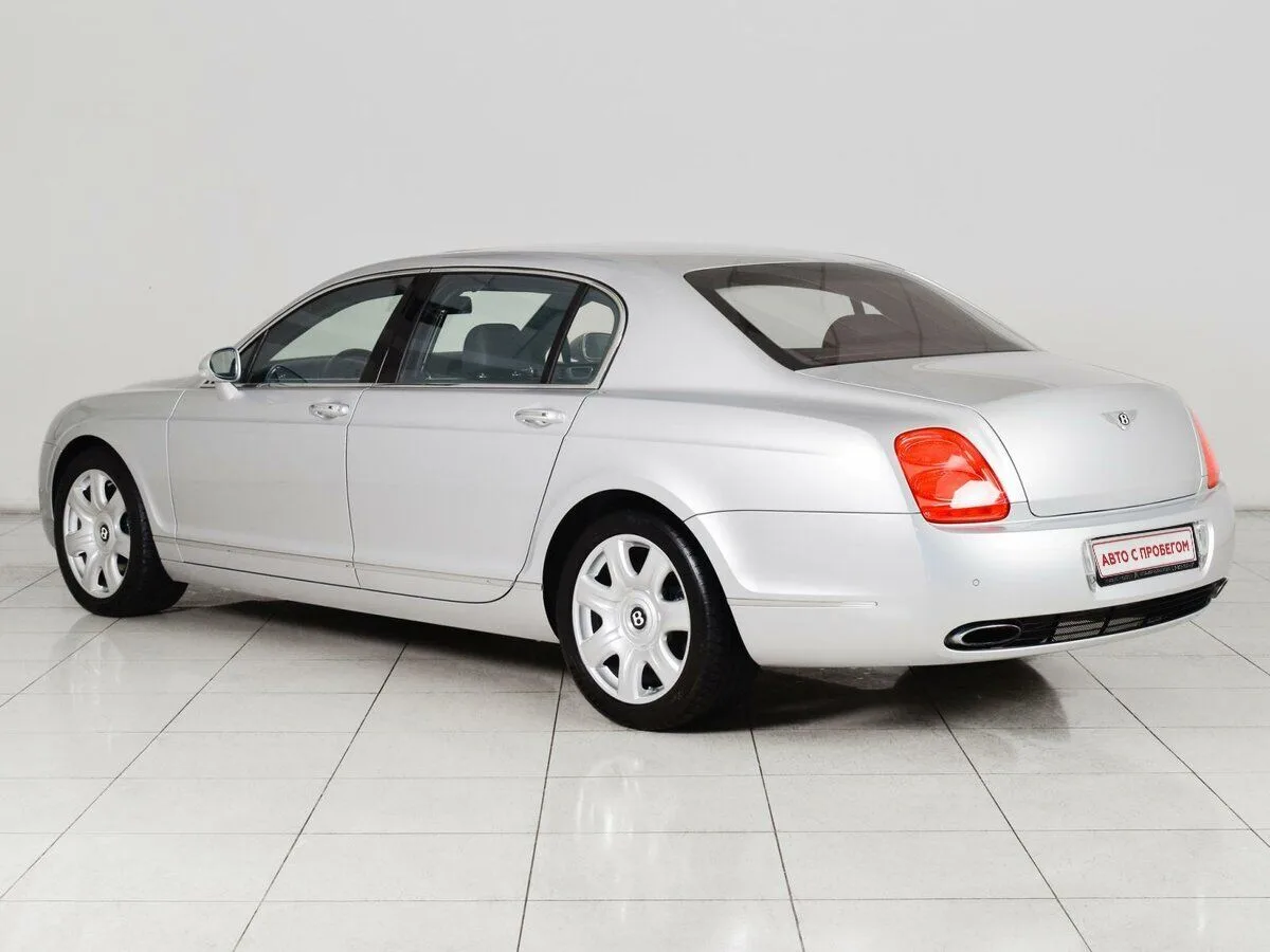 Bentley Continental Flying Spur — фото 3