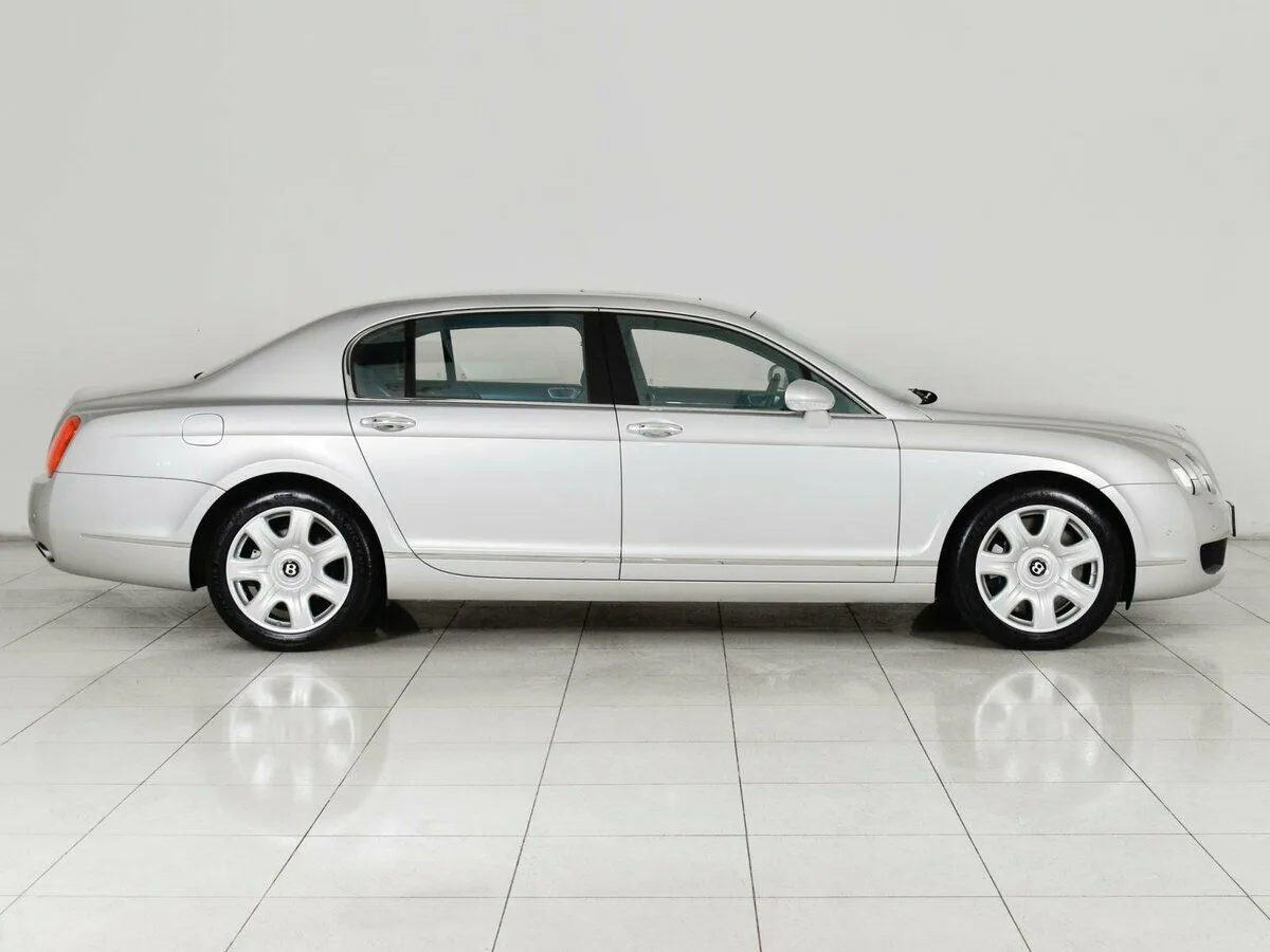 Bentley Continental Flying Spur — фото 4