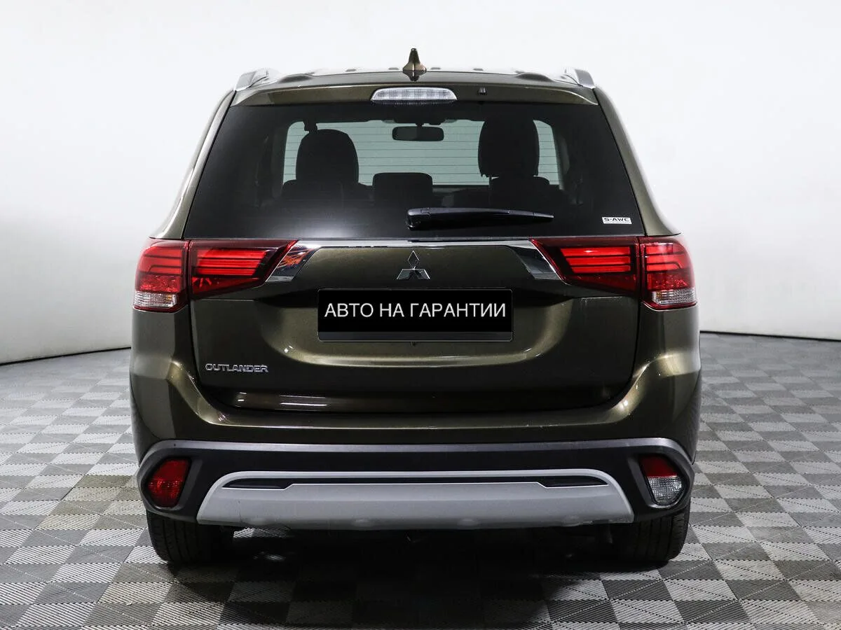Mitsubishi Outlander III Рестайлинг 3 · Invite (2018-2021) — фото 4