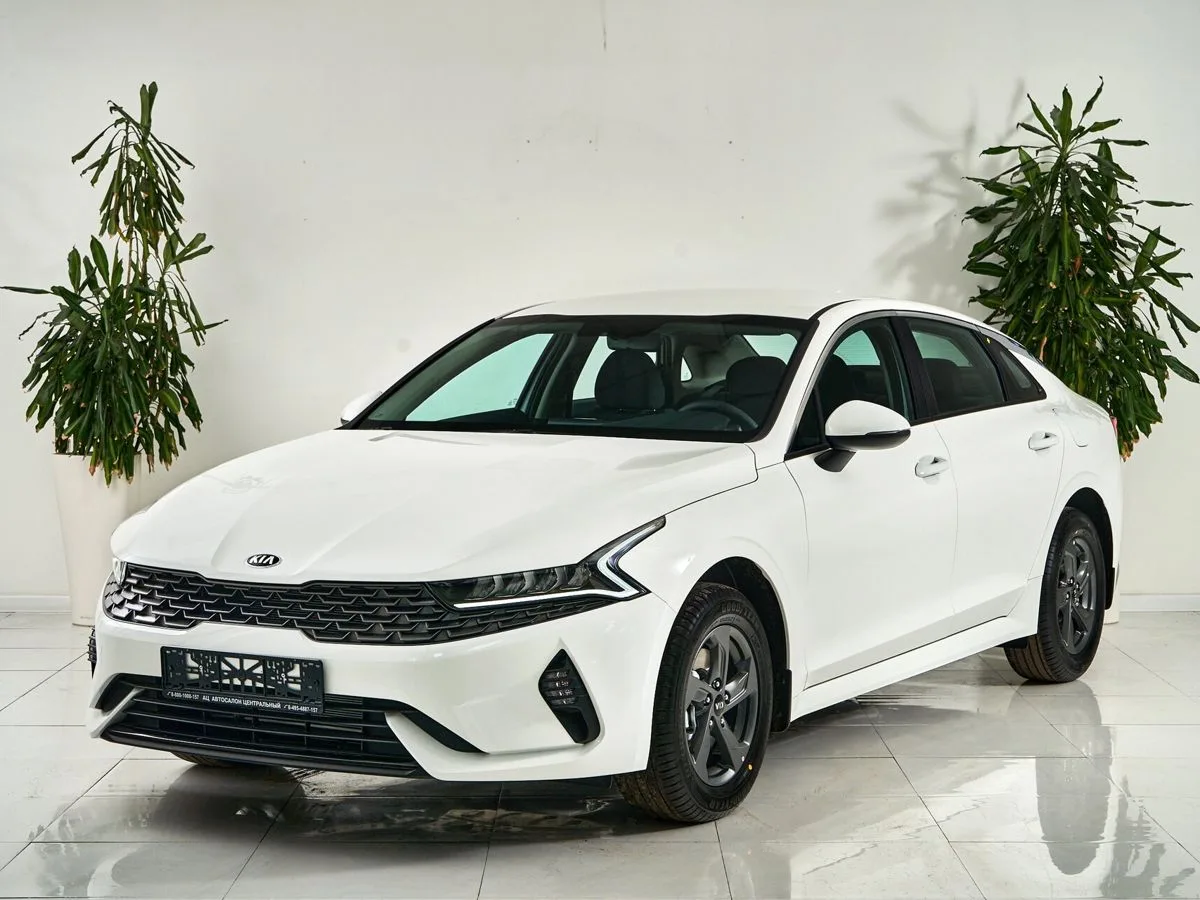Kia K5 III · Classic