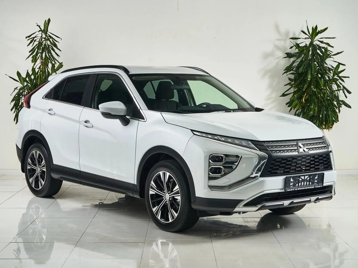 Mitsubishi Eclipse Cross I — фото 3
