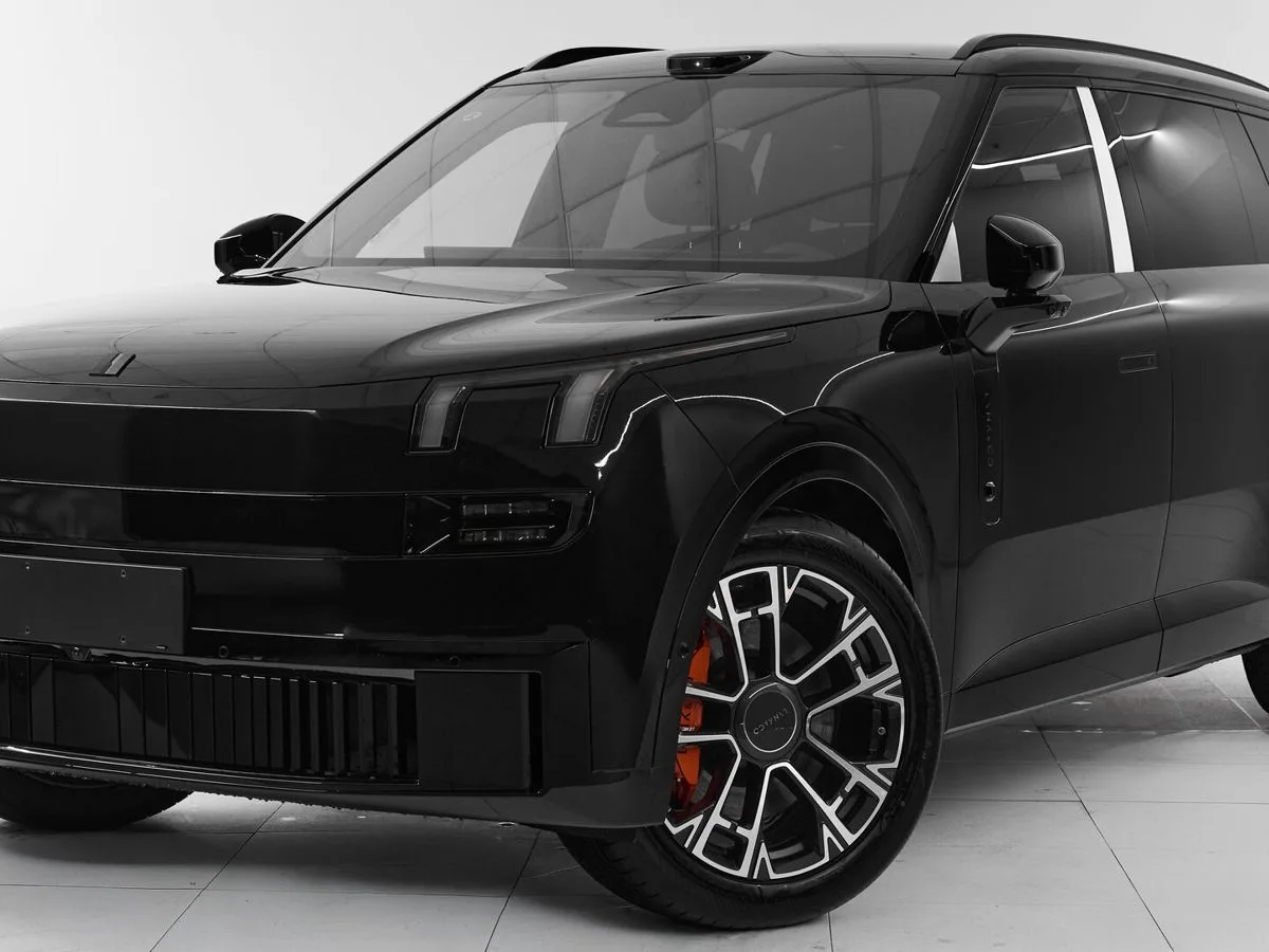 Lynk & Co 900 Ultra (6 seats)