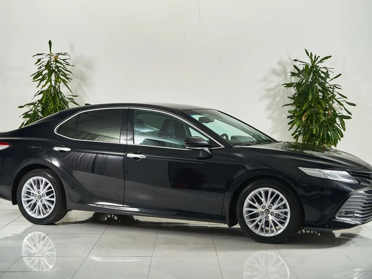 Toyota Camry VII (XV50) Рестайлинг 2 — фото 2