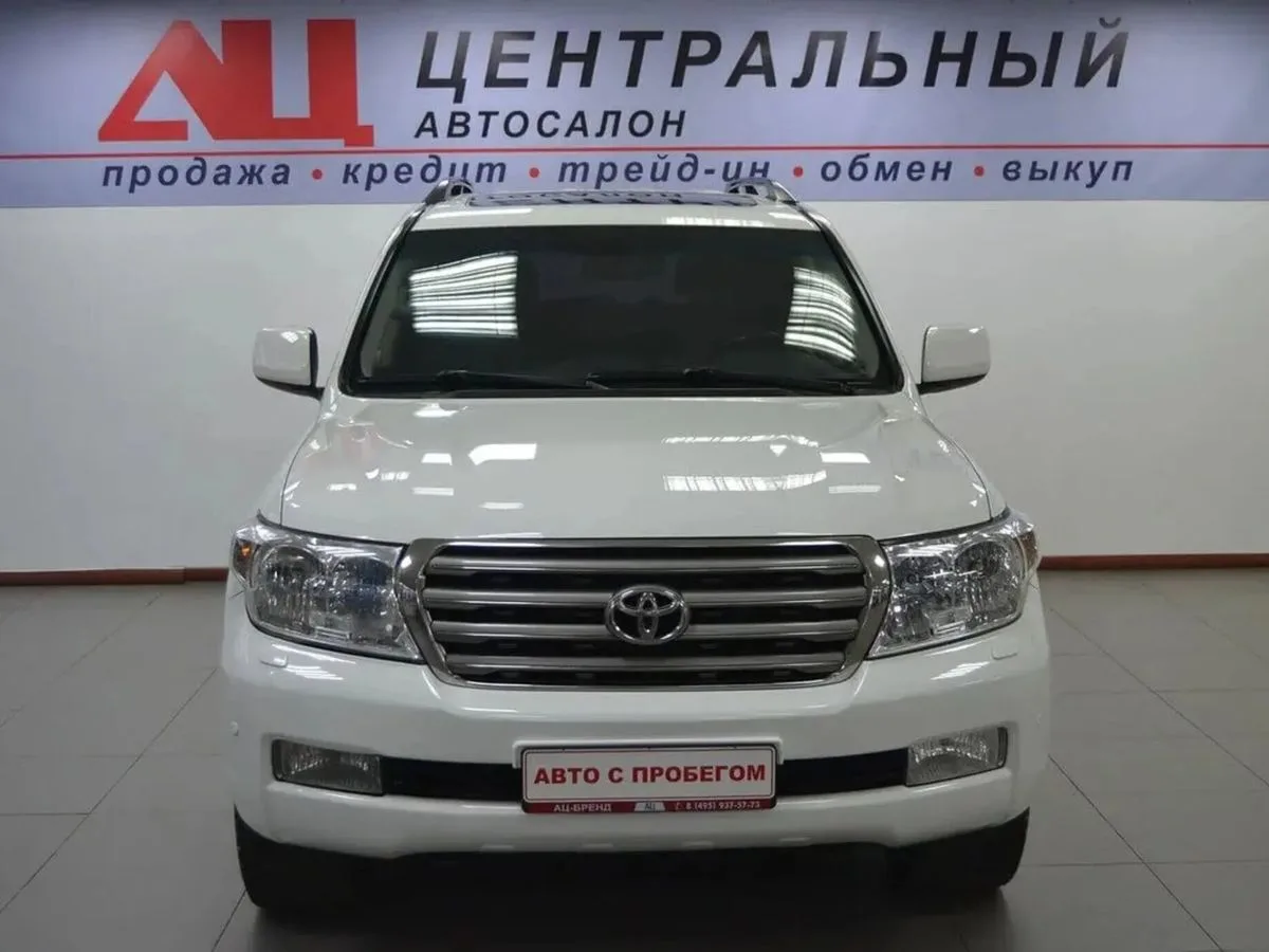 Toyota Land Cruiser 200 Series · Люкс — фото 2