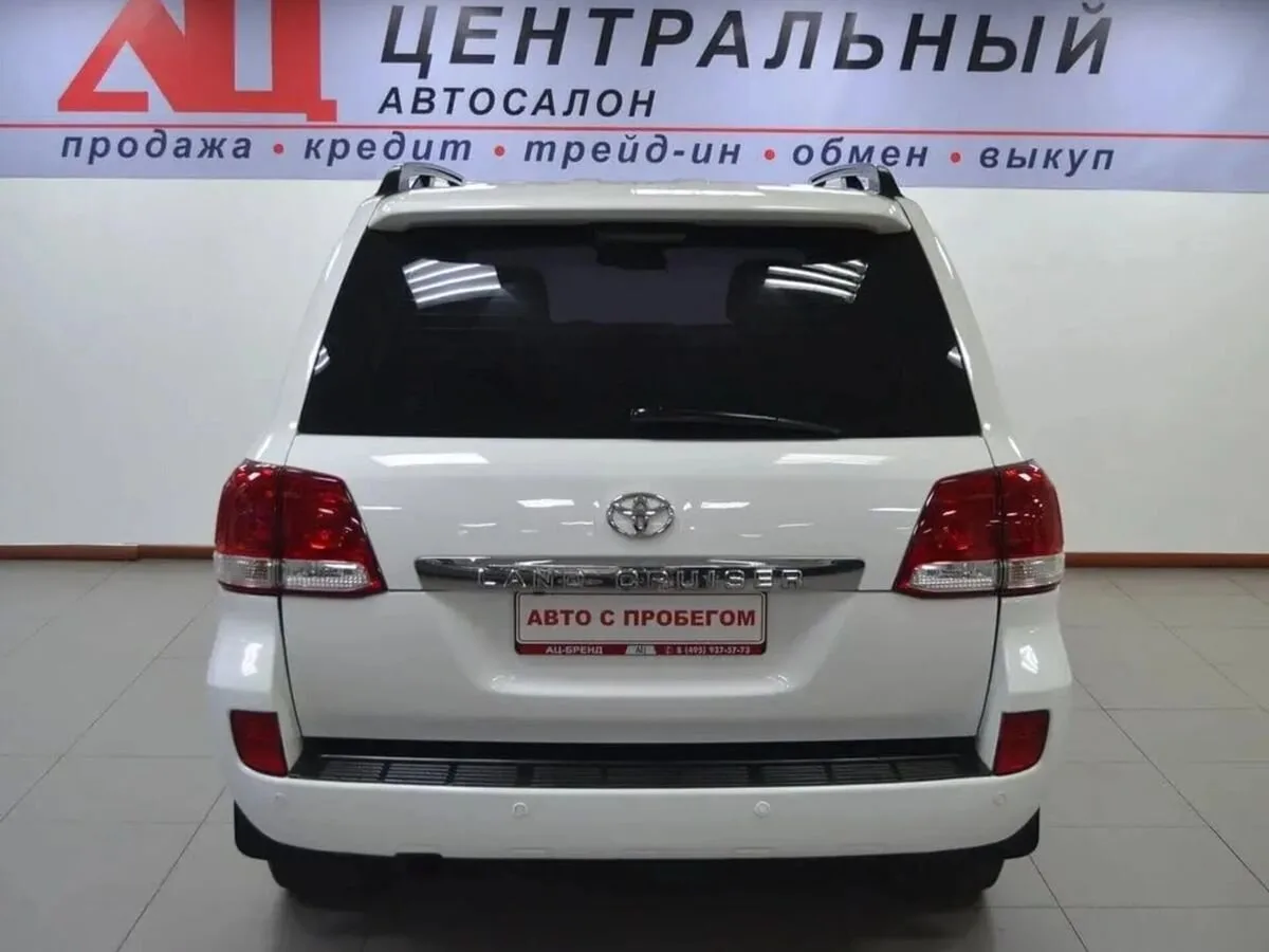 Toyota Land Cruiser 200 Series · Люкс — фото 4