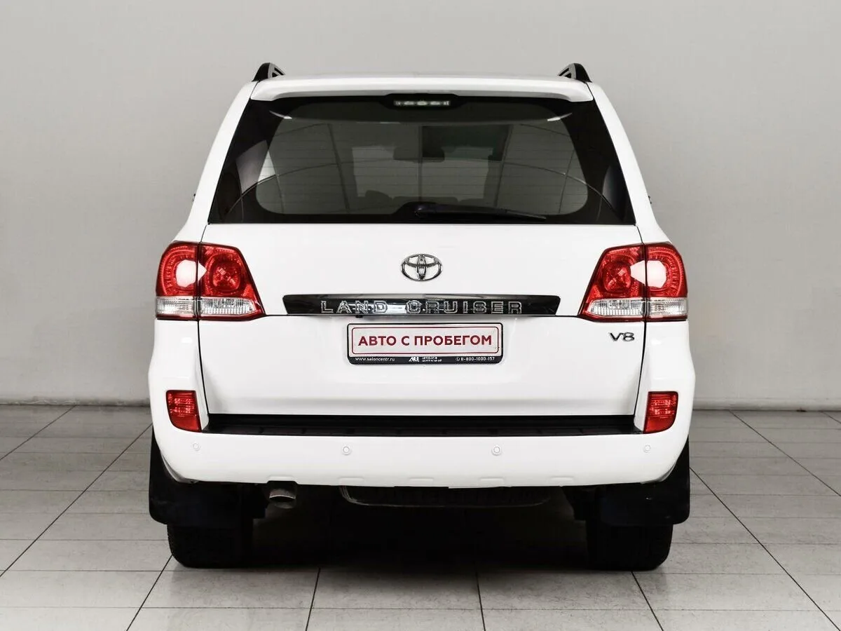 Toyota Land Cruiser 200 Series · Люкс — фото 4