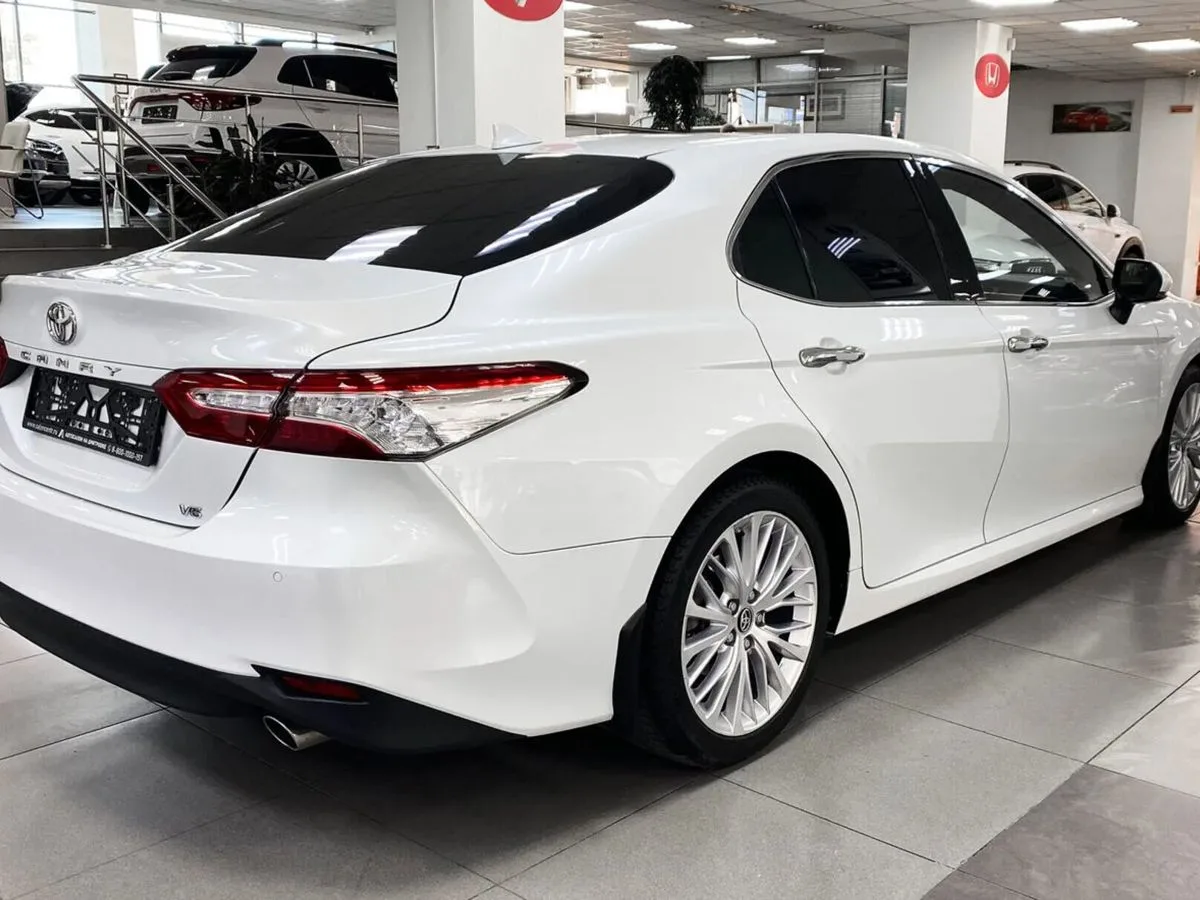 Toyota Camry VIII (XV70) — фото 4