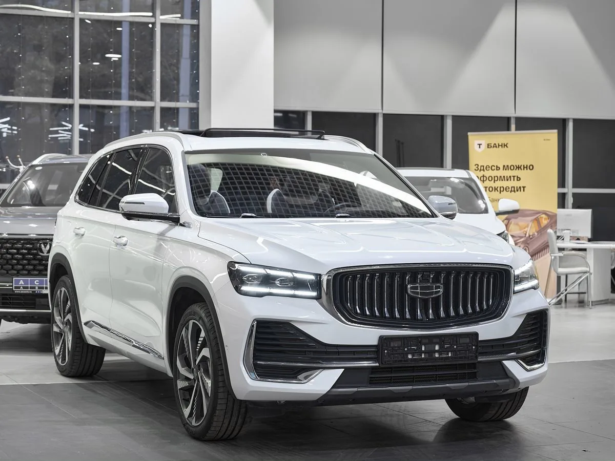 Geely Monjaro I · Flagship (Xingyue L)