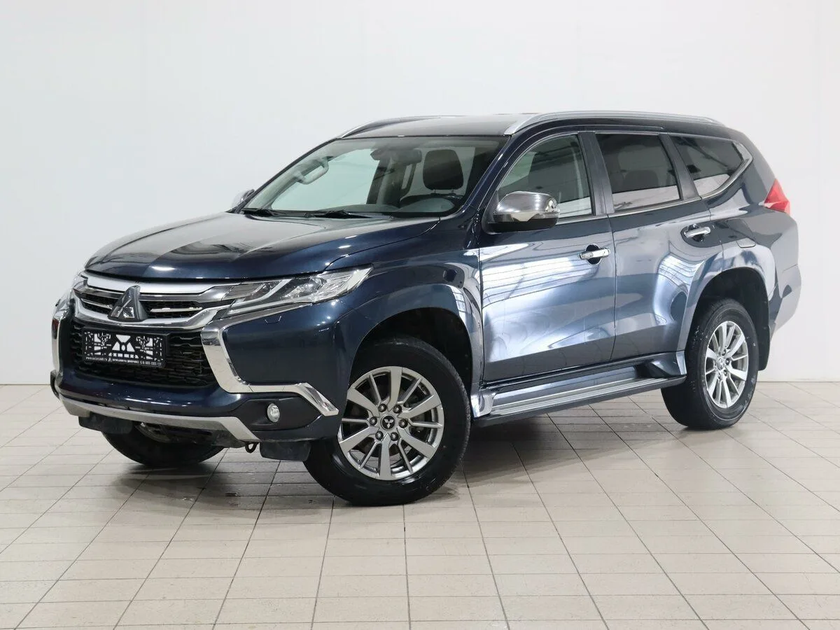 Mitsubishi Pajero Sport III · Intense