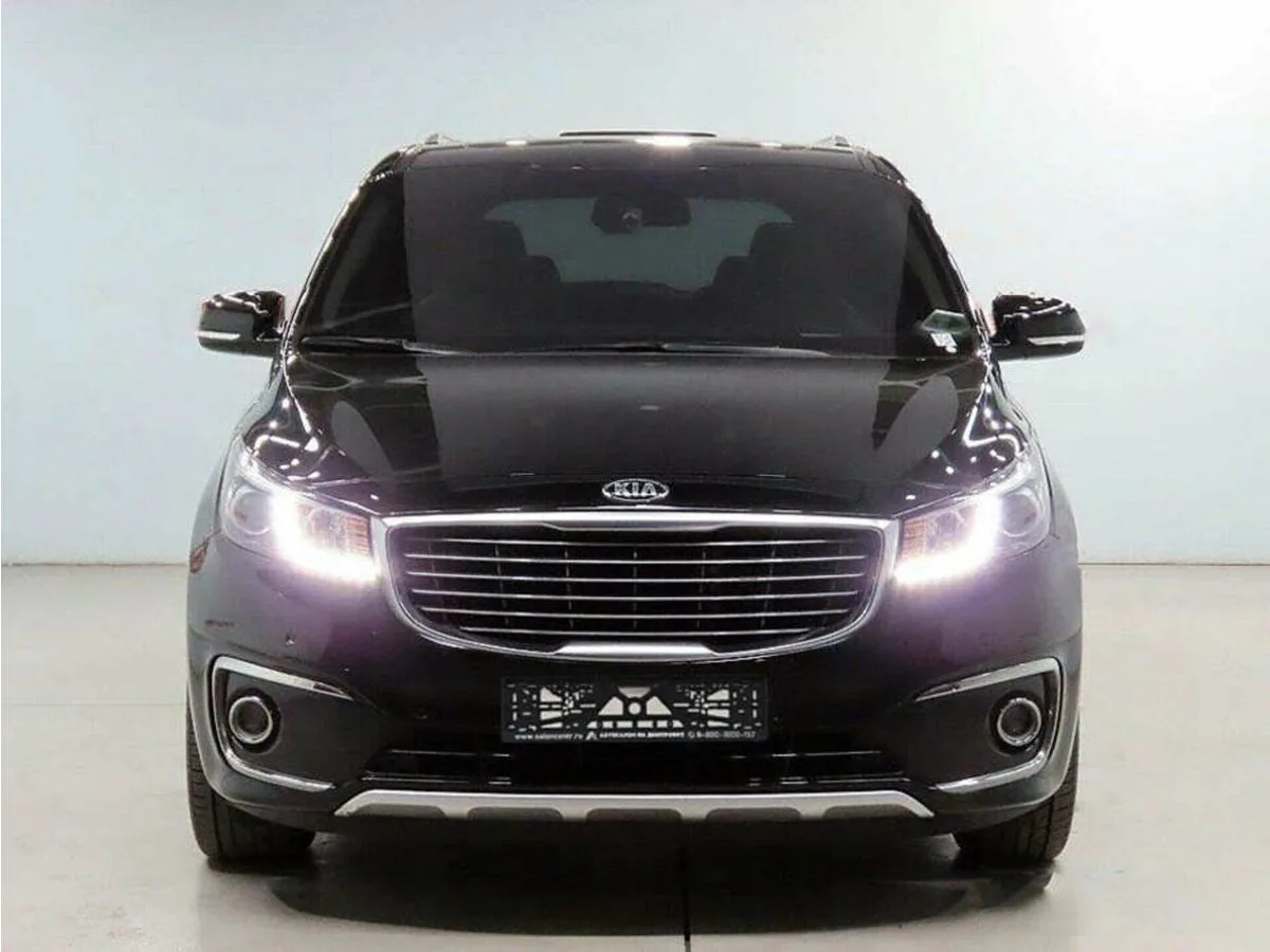 Kia Carnival III