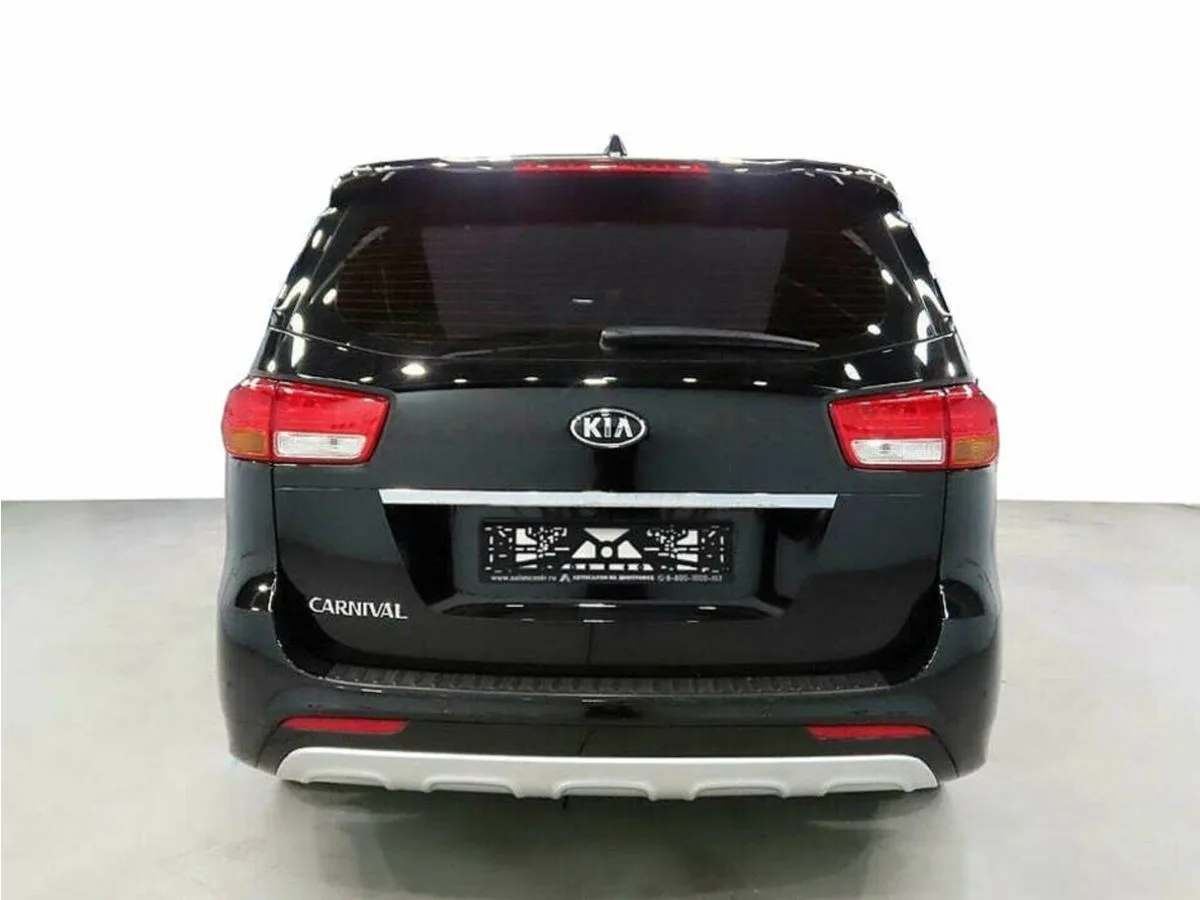 Kia Carnival III — фото 2