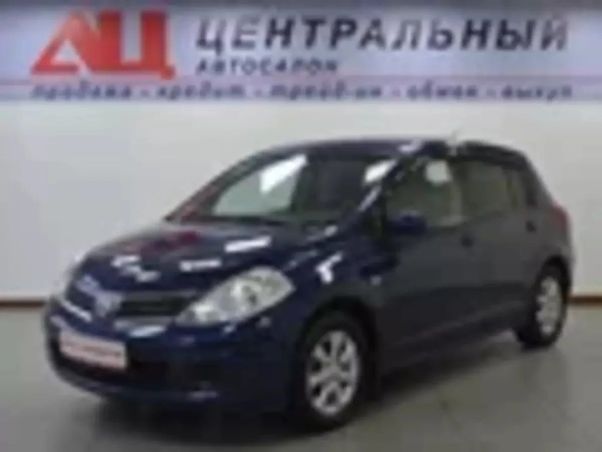 Nissan Tiida I
