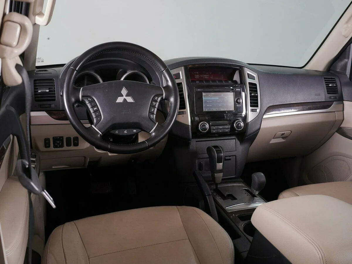 Mitsubishi Pajero IV Рестайлинг 2 · H/L — фото 5