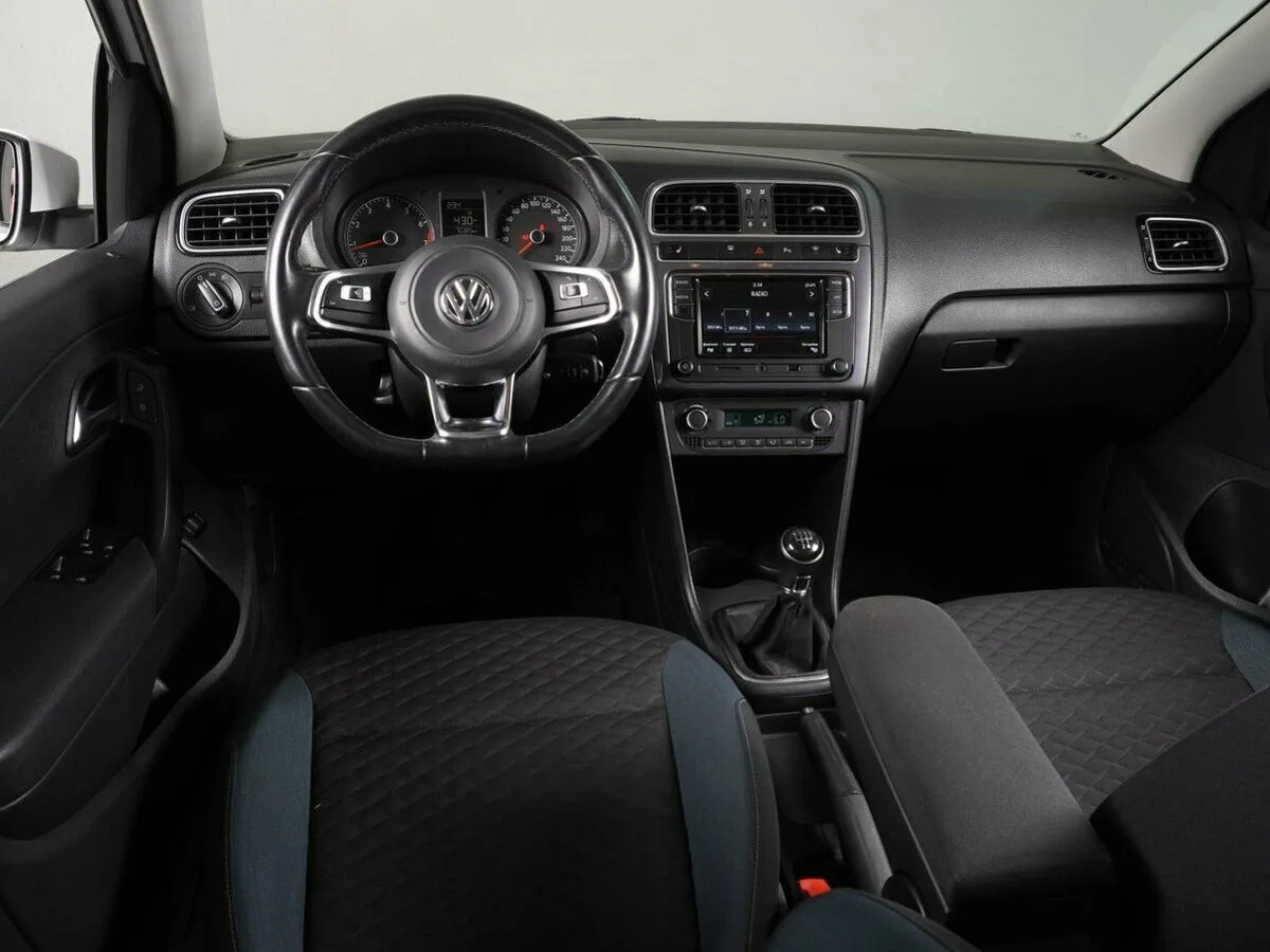 Volkswagen Polo V Рестайлинг · Life — фото 5