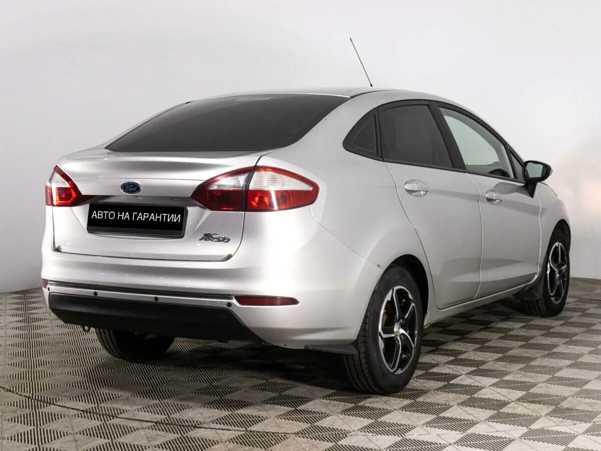 Ford Fiesta Mk6 Рестайлинг · Trend — фото 3