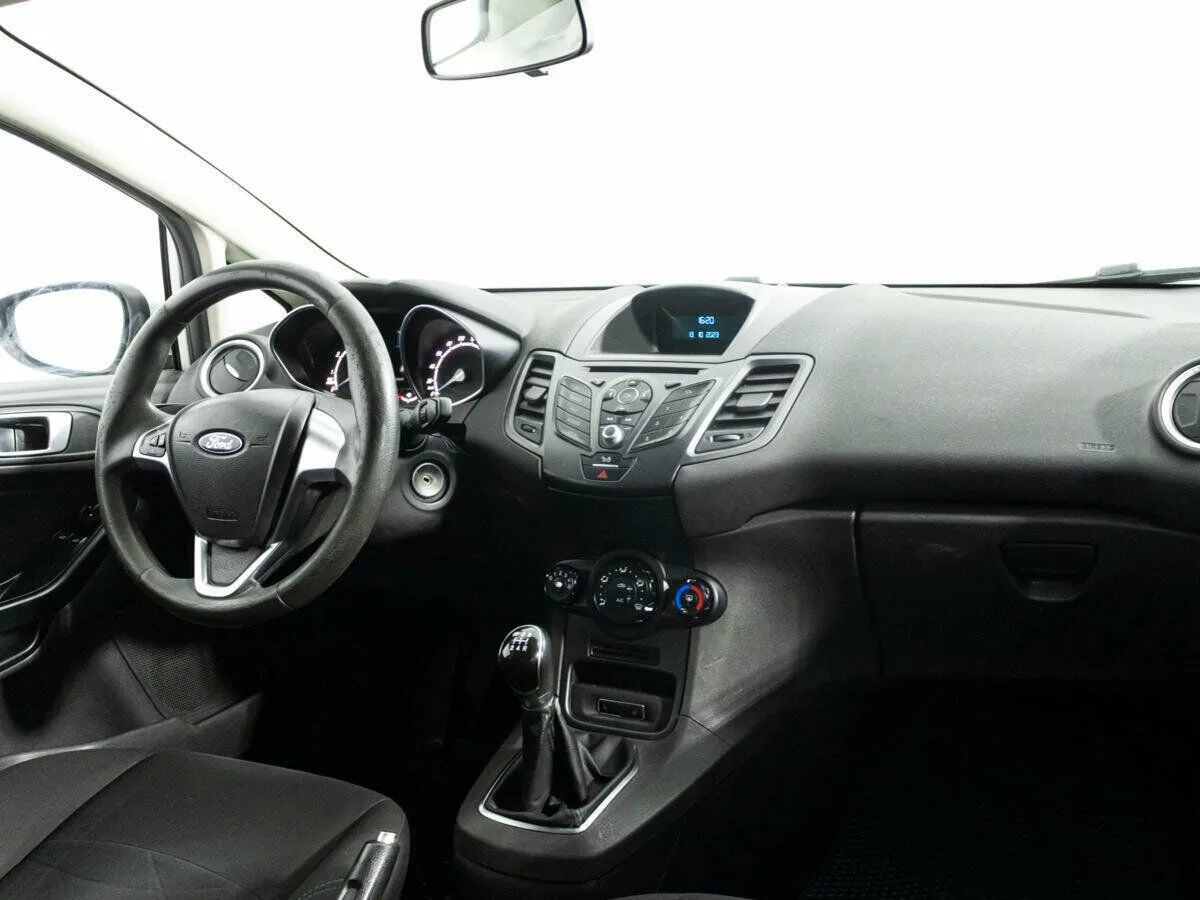 Ford Fiesta Mk6 Рестайлинг · Trend — фото 5