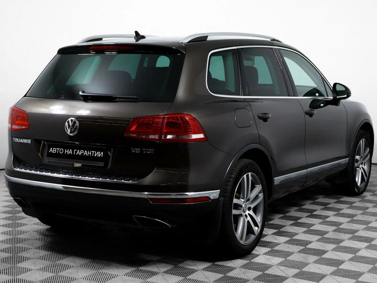 Volkswagen Touareg II Рестайлинг · Base — фото 3
