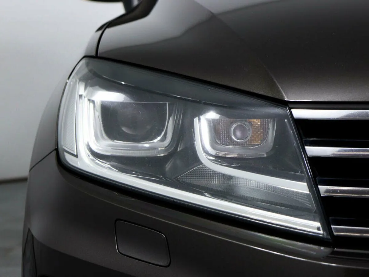 Volkswagen Touareg II Рестайлинг · Base — фото 5