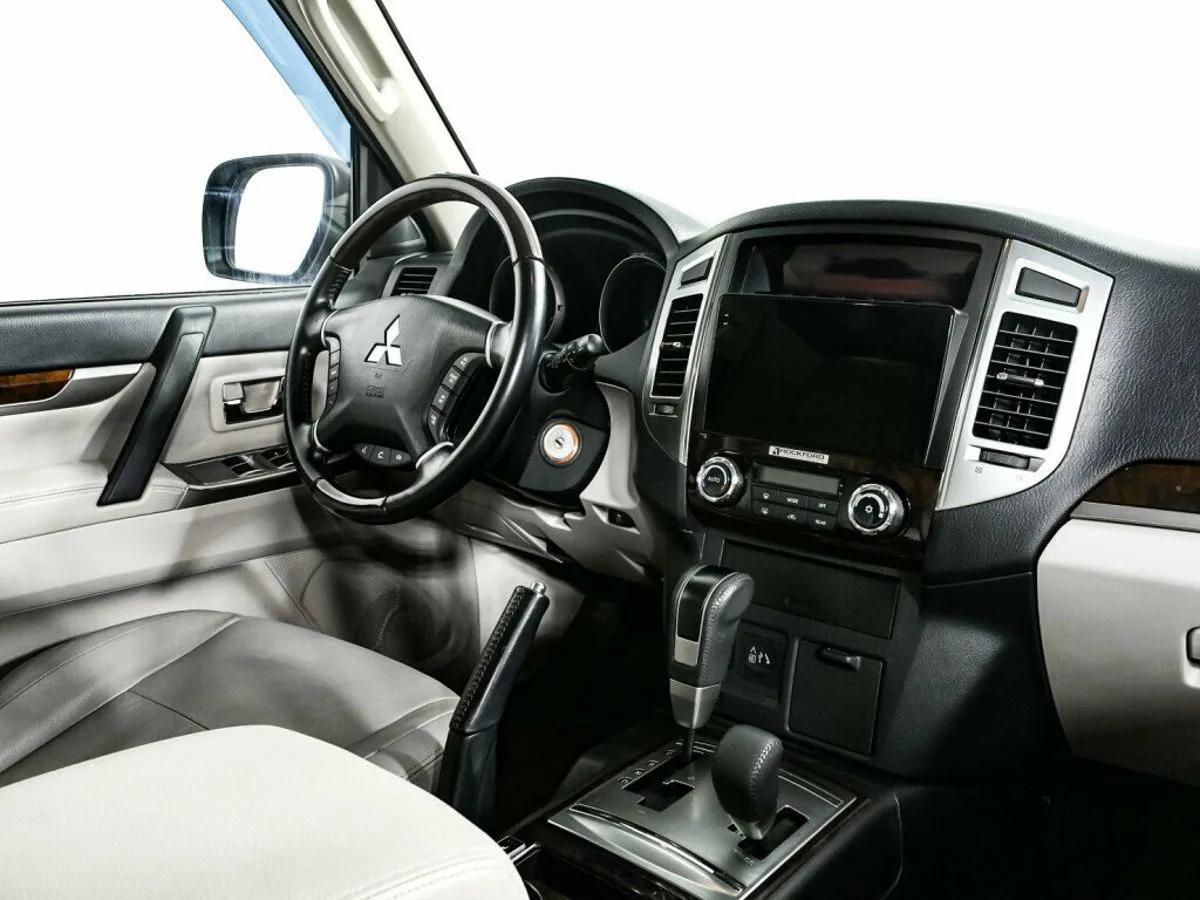 Mitsubishi Pajero IV Рестайлинг 2 · Signature Edition — фото 5