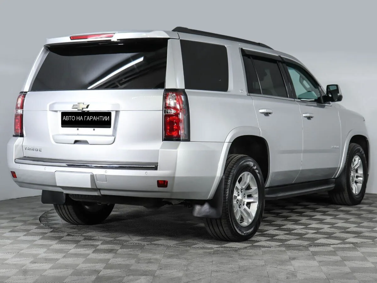 Chevrolet Tahoe IV · LT — фото 3