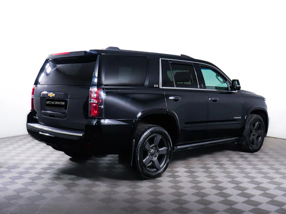 Chevrolet Tahoe IV · LT — фото 3