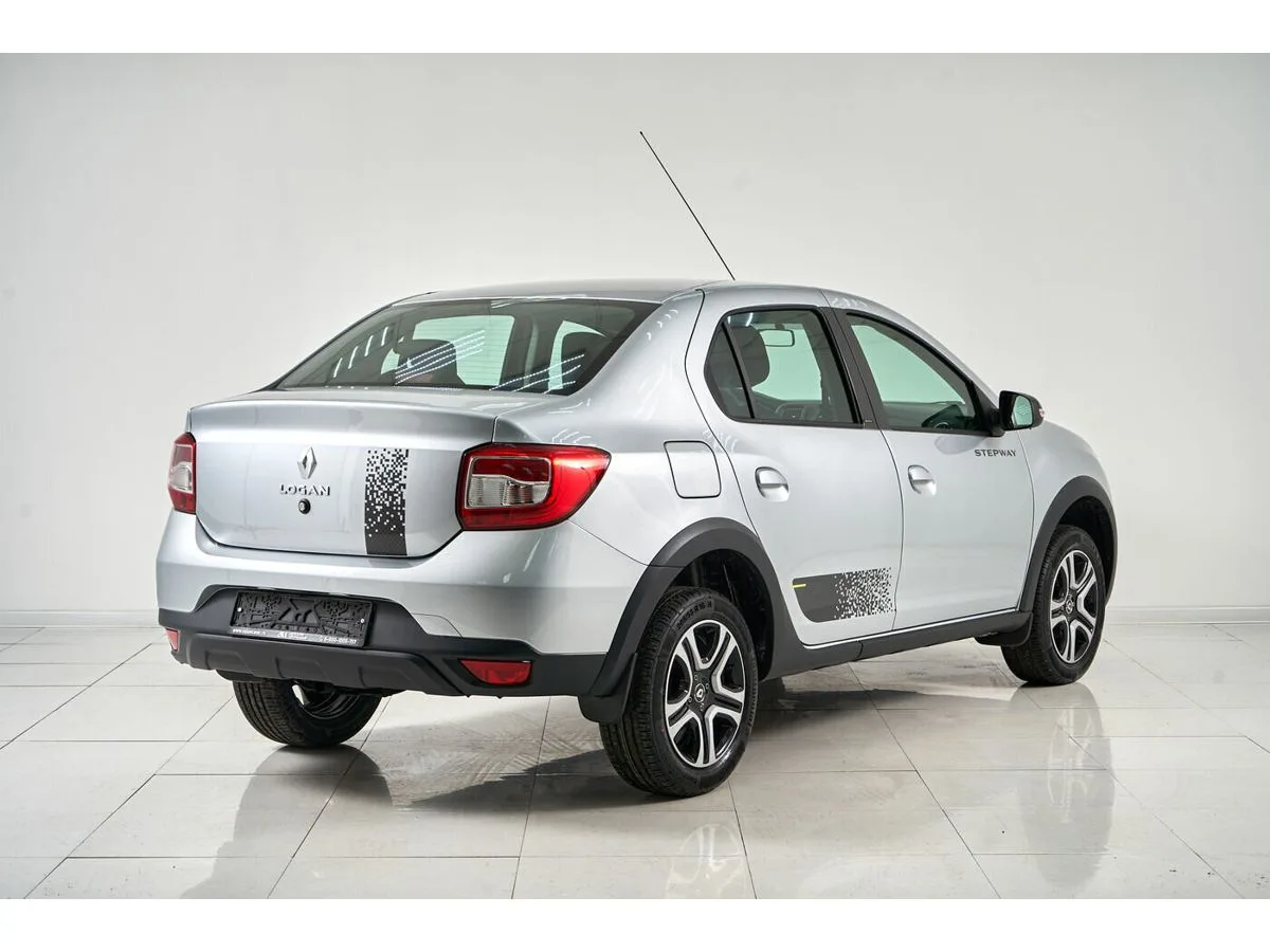 Renault Logan II Рестайлинг — фото 5