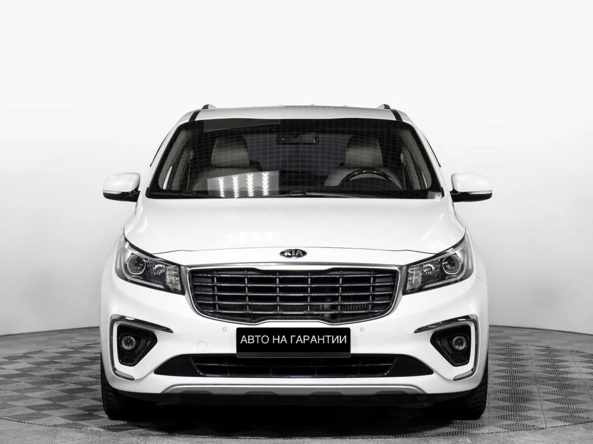 Kia Carnival III — фото 2