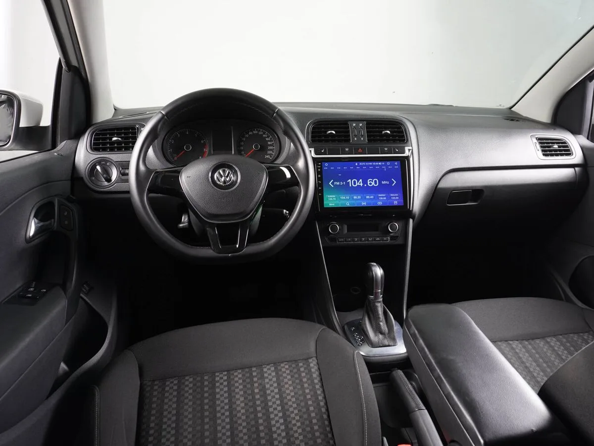 Volkswagen Polo V Рестайлинг · Allstar — фото 5