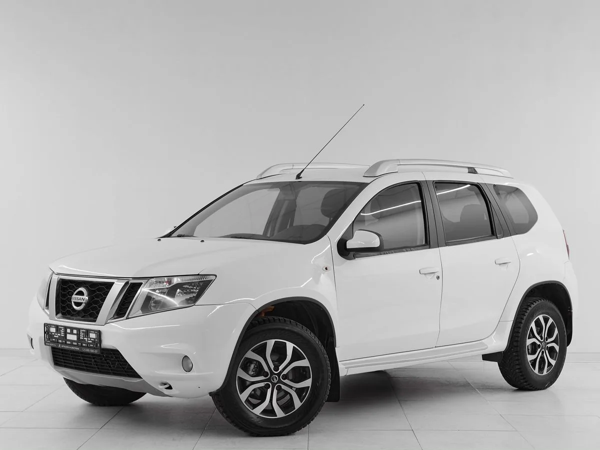 Nissan Terrano III (D10) · Elegance
