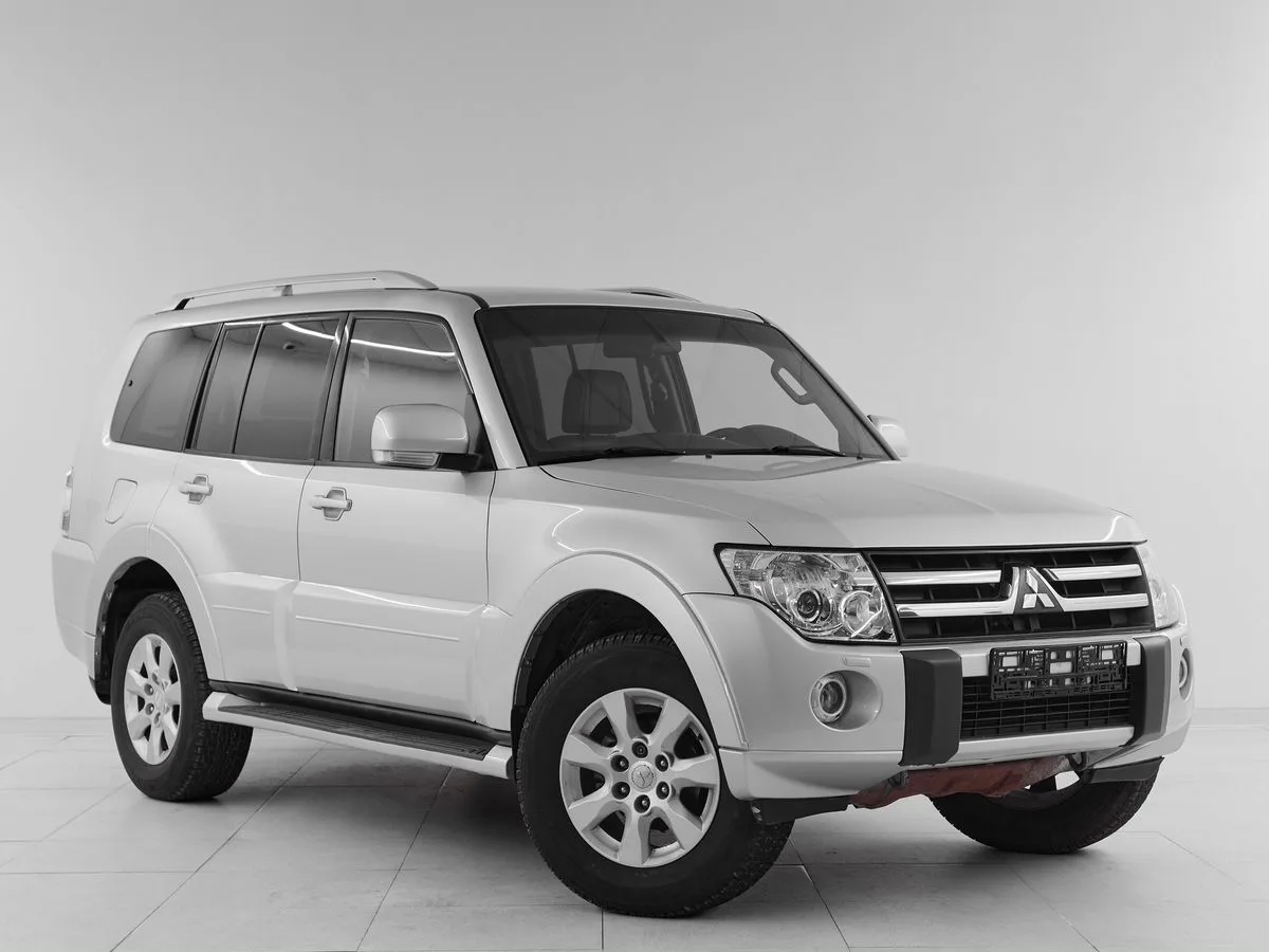 Mitsubishi Pajero IV · Instyle — фото 3