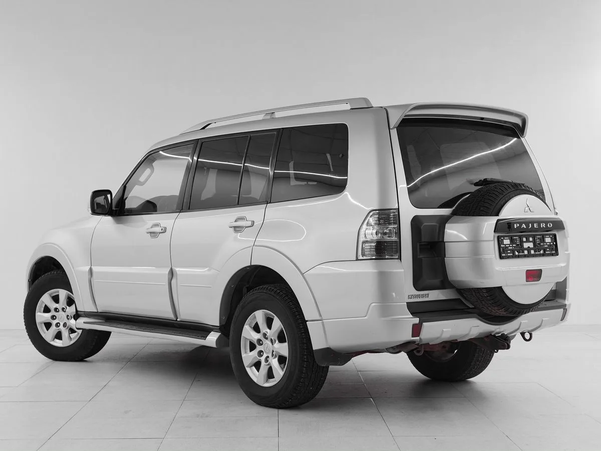 Mitsubishi Pajero IV · Instyle — фото 4