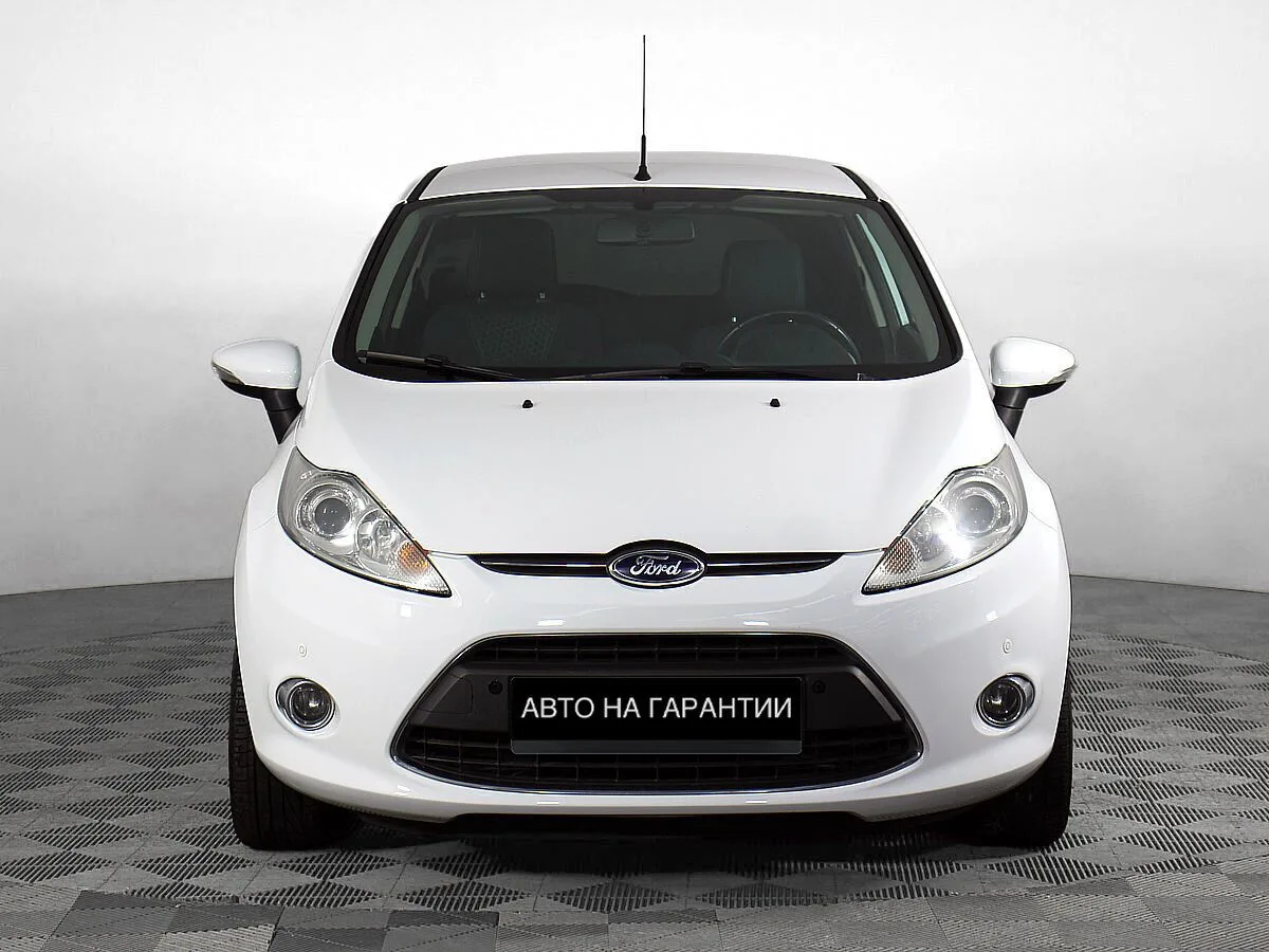 Ford Fiesta Mk6 · Titanium — фото 2