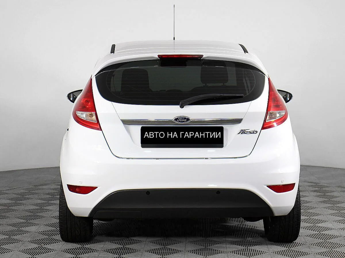 Ford Fiesta Mk6 · Titanium — фото 4
