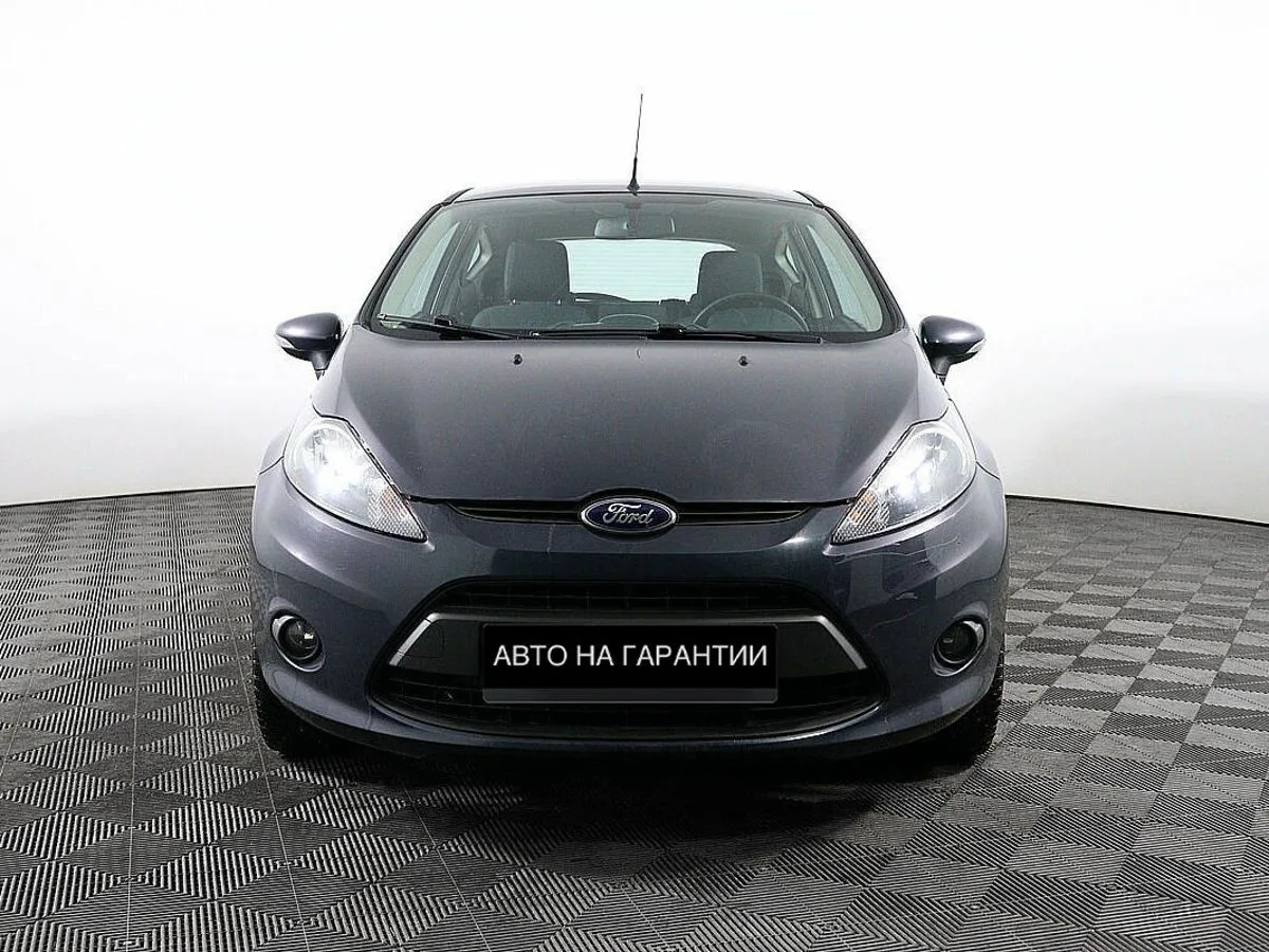 Ford Fiesta Mk6 · Titanium — фото 2