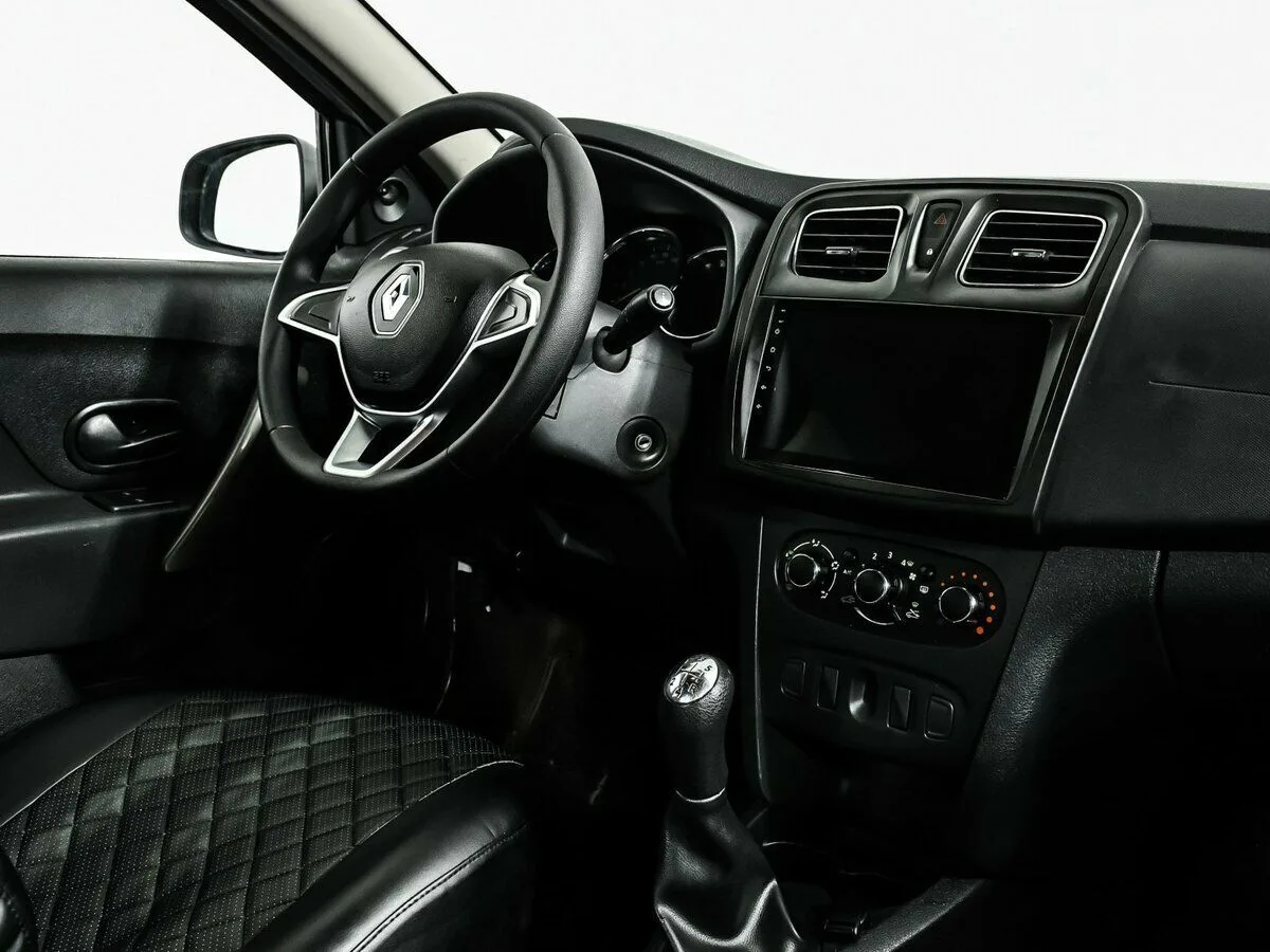 Renault Logan II Рестайлинг · Drive — фото 5