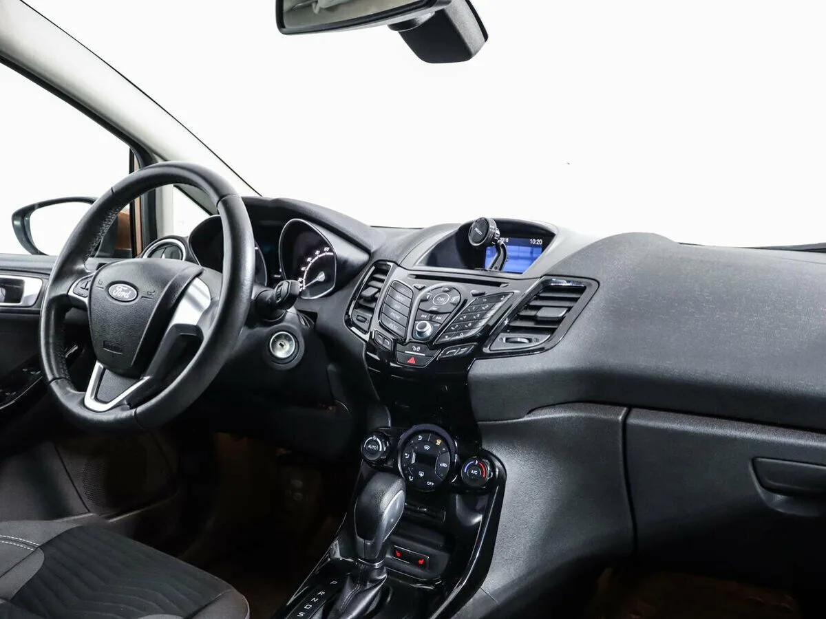 Ford Fiesta Mk6 Рестайлинг · Titanium — фото 5