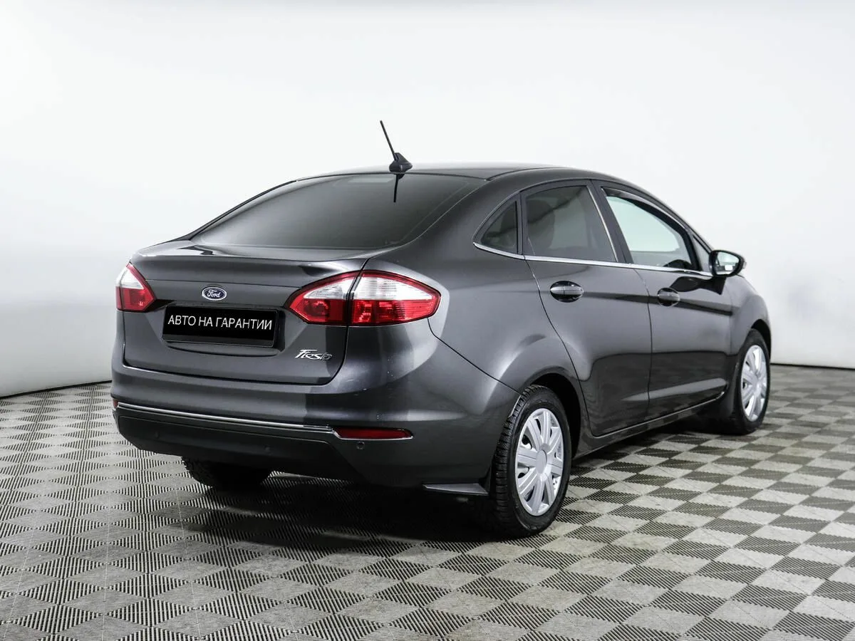 Ford Fiesta Mk6 Рестайлинг · Titanium — фото 3