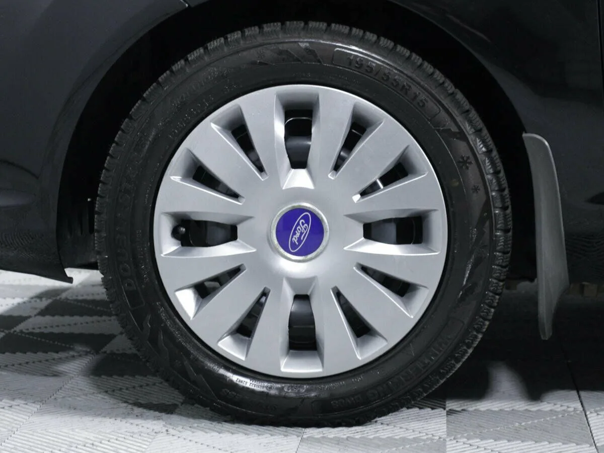 Ford Fiesta Mk6 Рестайлинг · Trend — фото 5