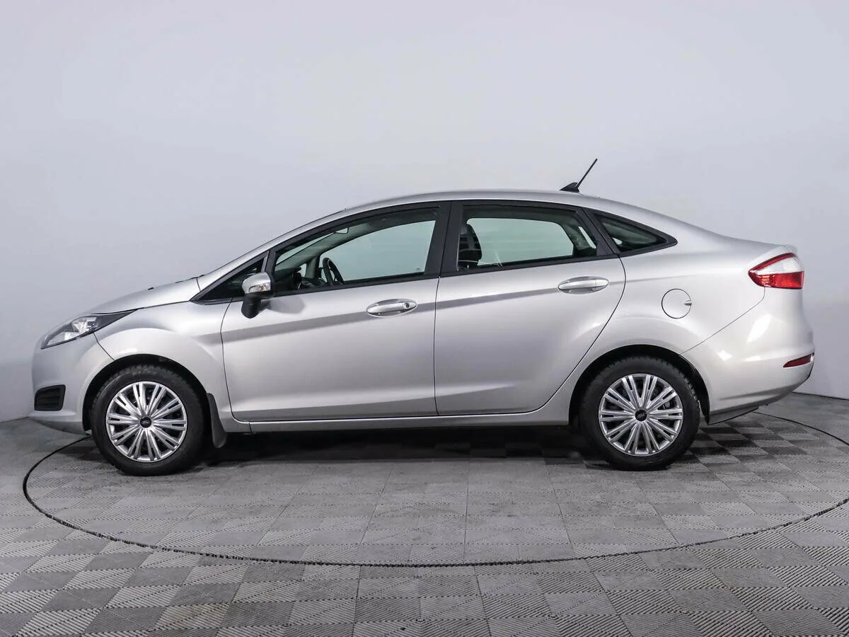 Ford Fiesta Mk6 Рестайлинг · Trend — фото 3