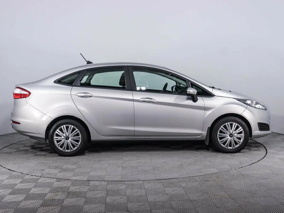 Ford Fiesta Mk6 Рестайлинг · Trend — фото 4