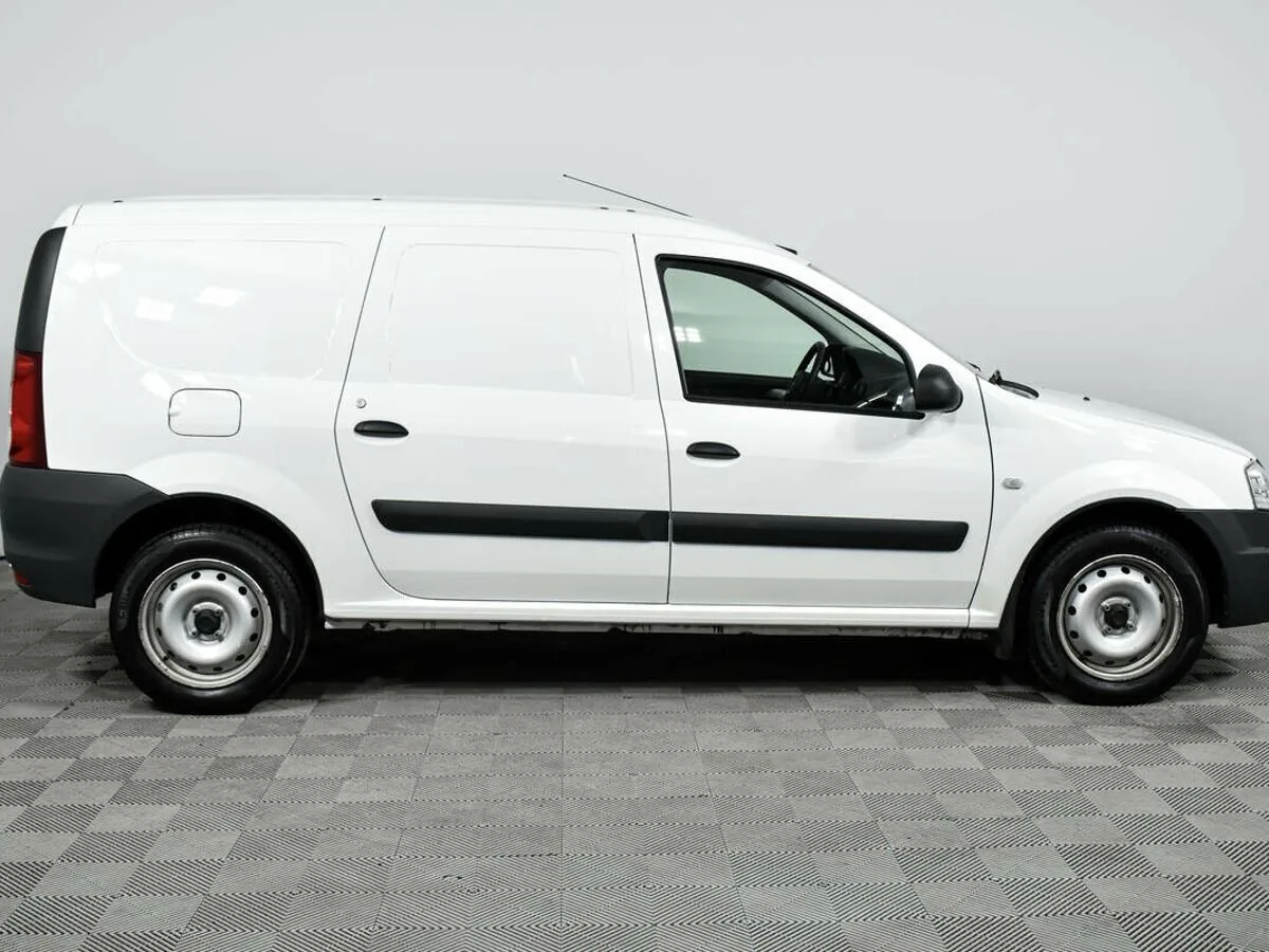 Lada (ВАЗ) Largus I · Standard (5 мест) — фото 4
